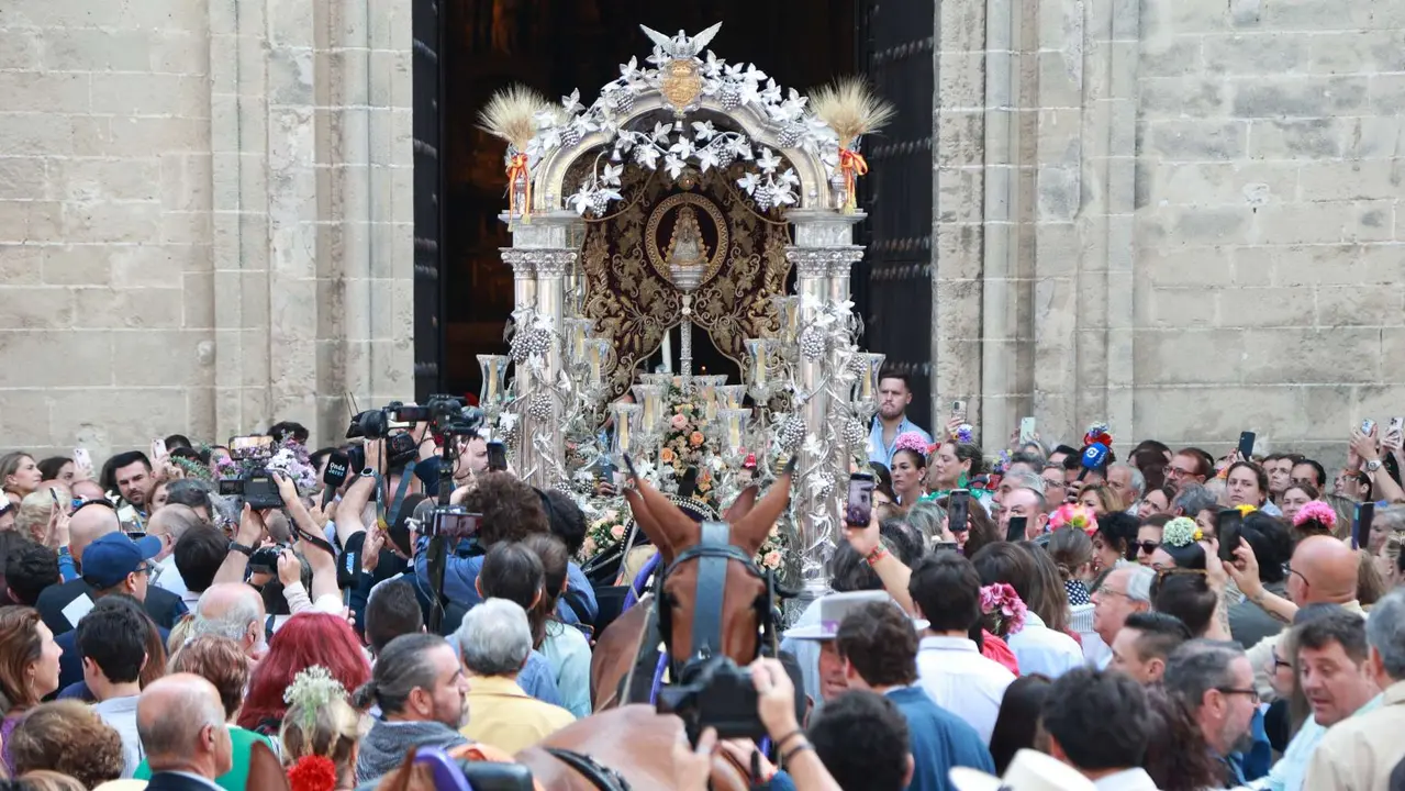 Simpecado de la Hermandad del Roc&iacute;o de Jerez | Cristo Garc&iacute;a