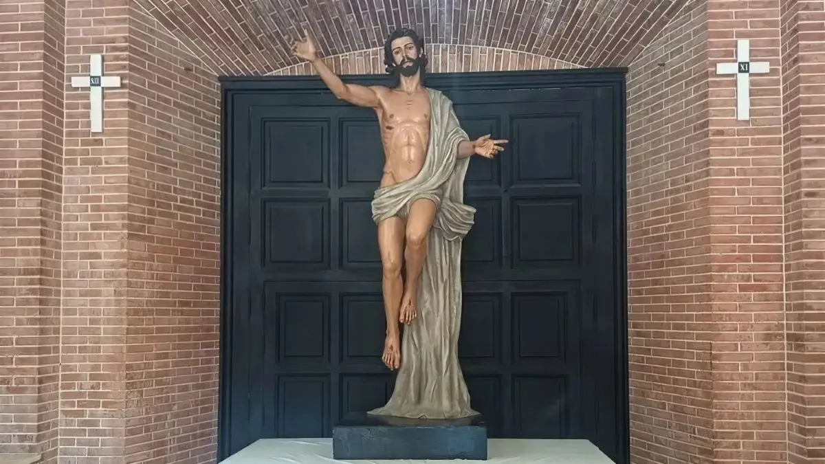 La antigua imagen del Resucitado de Jerez en el cementerio