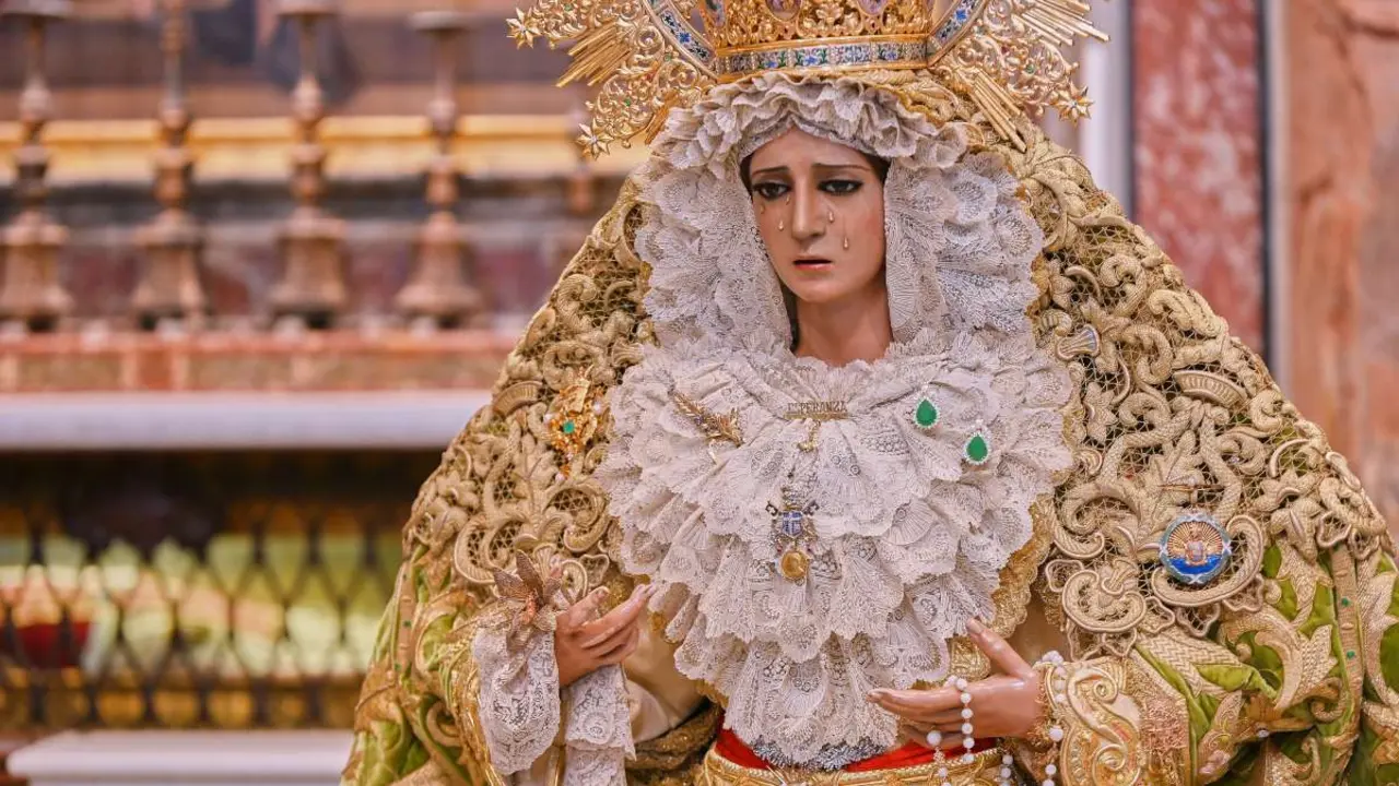 Virgen de la Esperanza de M&aacute;laga | Salvador L&oacute;pez Medina