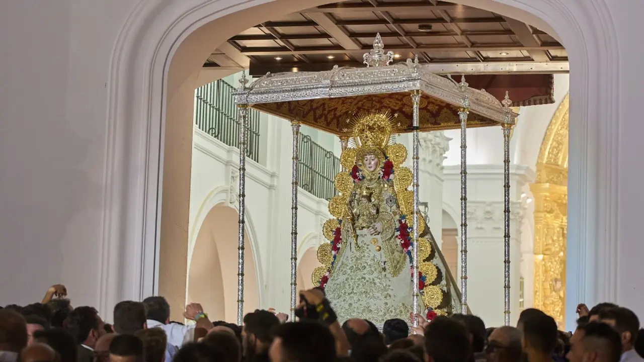 Procesi&oacute;n de la Virgen del Roc&iacute;o | Salvador L&oacute;pez Medina